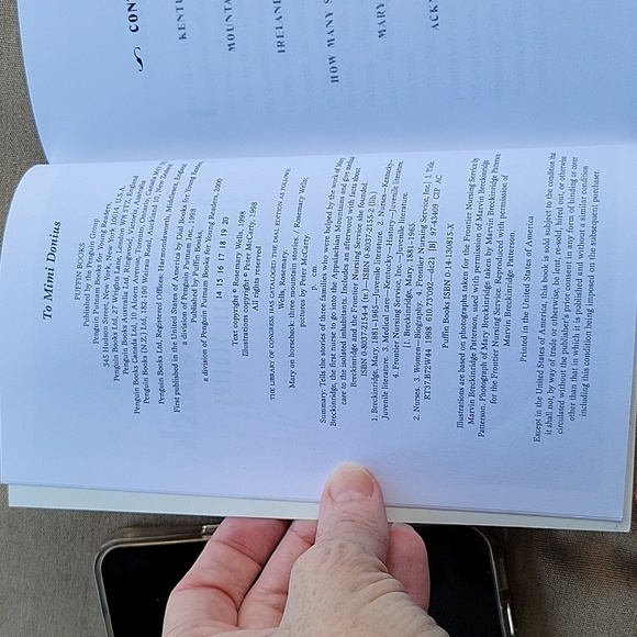 🌺3 for $10 Mary on Horseback: Three Mountain Stories by Rose.ary Wells - Picture 7 of 9